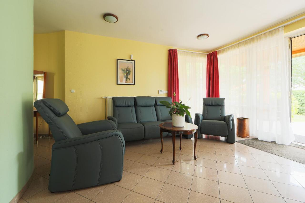 Balazs Villa バラトンフレド エクステリア 写真